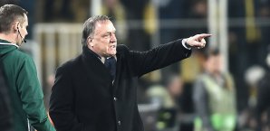 Dick Advocaat wird seine Karriere im Sommer beenden International