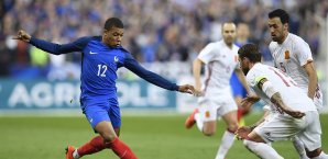 Kylian Mbappe lässt seine Zukunft weiter offen Kylian Mbappe