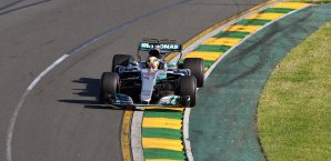 Lewis Hamilton wurde in Melbourne nach einem missglückten Schachzug nur Zweiter Lewis Hamilton