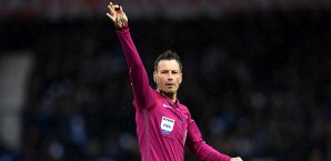 Mark Clattenburg leitet das Rückspiel zwischen Schalke und Gladbach Mark Clattenburg