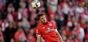 Stefan Bell wurde mit einem neuen Vertrag bei Mainz bis 2020 ausgestattet Stefan Bell