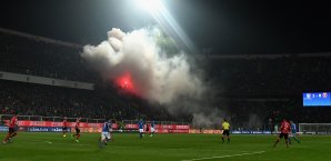 Albaniens Fans fielen im Spiel gegen Italien negativ aus der Reihe Albanien