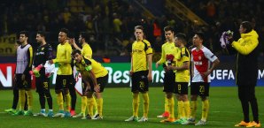 BVB Profis mit ihren Fans nach dem Champions League Viertelfinale Borussia Dortmund,