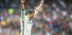 Cristiano Ronaldo jubelt nach Real Madrids Arbeitssieg über den FC Valencia Cristiano Ronaldo