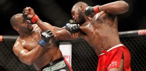 Daniel Cormier und Jon Jones trafen bereits bei UFC 182 aufeinander Daniel Cormier, Jon Jones