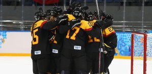 DEB-Frauen stehen bei der WM in Plymouth im Viertelfinale DEB-Frauen