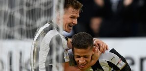 Dwight Gayle sorgte am Mittwochabend für eine kuriose Szene Dwight Gayle