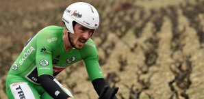 John Degenkolb kam nur mit der Verfolgergruppe ins Ziel John Degenkolb