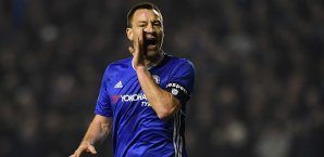 John Terry hat seinen Abgang bei Chelsea verkündet - Swansea hat Interesse John Terry
