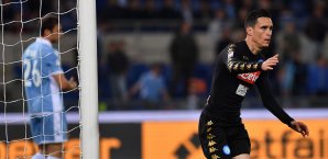Jose Callejon erzielte die 1:0 Führung für Neapel Jose Callejon