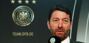 Kasper Rorsted wirbt für ein Pokalfinale im Ausland Kasper Rorsted