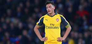 Mesut Özil schwärmt von der Premier League Mesut Özil