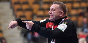 Auf Trainer Michael Biegler und die DHB-Frauen warten machbare Gegner Michael Biegler