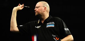 Raymond van Barneveld trifft auf MvG Raymond van Barneveld