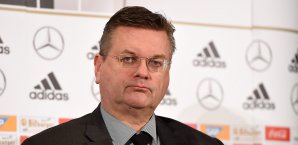DFB-Präsident Reinhard Grindel besucht Dortmund-Spiel gegen die AS Monaco Reinhard Grindel