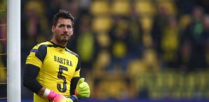 Roman Bürki saß beim Anschlag neben Marc Bartra Roman Bürki
