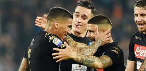 Der SSC Neapel rückte bis auf zwei Punkte an Platz zwei heran SSC Neapel