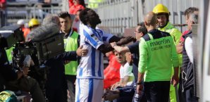 Sulley Muntari verließ nach rassistischen Sprechchören auf eigene Faust den Platz Sulley Muntari