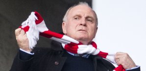 Uli Hoeneß ist mit der Fitness der Bayern-Spieler unzufrieden Uli Hoeneß