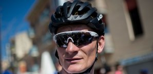 Andre Greipel unterliegt Fernando Gaviria Andre Greipel
