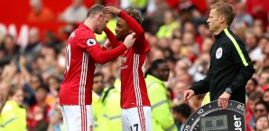 Angel Gomes kam für Altmeister Wayne Rooney Angel Gomes, Wayne Rooney