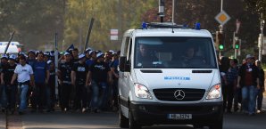 Bremen muss weiter für Polizeieinsätze bei Hochrisikospielen zahlen DFL, Bremen, Polizei