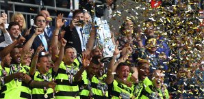 Huddersfield United steigt in die Premier League auf Huddersfield United