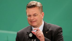 Reinhard Grindel lobt Philipp Lahm Reinhard Grindel