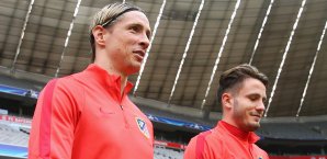 Saul (r.) hält offenbar große Stücke auf seinem Mitspieler Fernando Torres