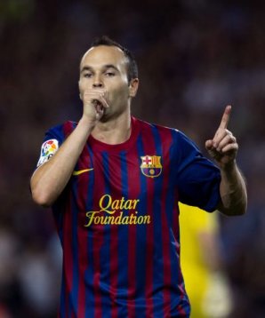 Andres Iniesta erzielte die Führung für Barcelona Iniesta Barca 400x480