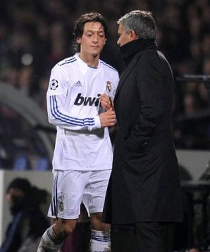 Mesut Özil und Trainer Jose Mourinho