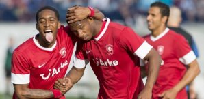 Leroy Fer,Glynor Plet,Nacer Chadli,Twente,Europa League,Torjubel