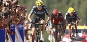 Das Schlussbild der 7. Etappe: Christopher Froome vor Cadel Evans und Bradley Wiggins Tour de France,La Planche des Belles Filles,Christopher Froome,Cadel Evans,Bradley Wiggins