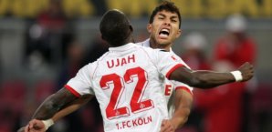 Kölns Torschütze zum 2:0, Adil Chihi (re.), freut sich mit Anthony Ujah. Adil Chihi,1. FC Köln