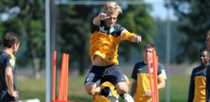 Cimo,Röcker,Werder,Bremen,Training,Sprung