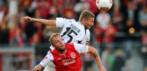 Frankfurts Alexander Huber überspringt Daniel Adlung FSV,Frankfurt,energie,cottbus,2. bundesliga,daniel,adlung,alexander,huber