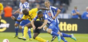Mickael Poté (li.) entkommt Änis Ben-Hatira Hertha,bsc,dynamo,dresden,änis,ben,hatira,mickael,pote