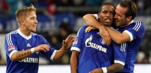 Jefferson Farfan (mi.) bringt den FC Schalke gegen Wolfsburg in Führung FC Schalke, Jefferson Farfan