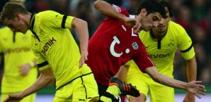 Lars Stindl (mit.) im BVB-Sandwich hannover,96,lars,stindl,borussia,dortmund