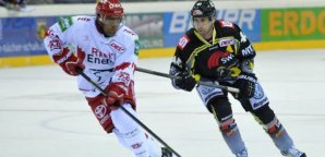 Kölner,haie,nathan,robinson,del,zweikampf,francois,methot