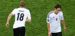 Toni Kroos, Mesut Özil, DFB