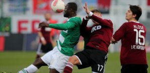 Das Franken-Derby lebte von packenden Zweikämpfen 1. FC Nürnberg, Greuther Fürth, Bundesliga