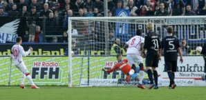 Albert Bunjaku traf per Elfmeter zum 1:0 Albert Bunjaku,1. FC Kaiserslautern