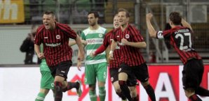 Alexander Meier bejubelt sein Tor. Danach war nicht mehr viel vom Goalgetter zu sehen. Eintracht Frankfurt, SpVgg Fürth, Alexander Meier
