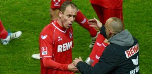 Holger Stanislawski gratuliert Kevin McKenna Fußball,mcKenna