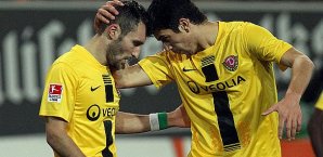 Idir Quali und Anthony Losilla bejubeln das 1:1 Idir Quali,Anthony Losilla,dresden