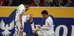 Pflege für den linken Fuß von Juan Arango juan arango, borussia mönchengladbach