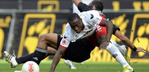 Anthony Ujah wird von Marvin Matip vom Ball getrennt 1,fc,köln,anthony,ujah,marvin,matip,fc,ingolstadt