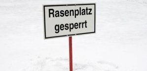 Schnee,Rasen,schild,absage