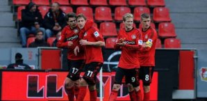 Bayer Leverkusen bejubelt den Sieg über Augsburg Bayer Leverkusen,Jubel